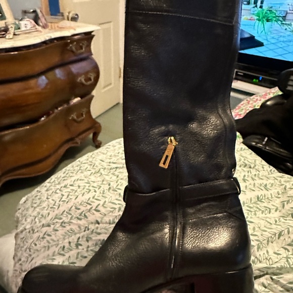 Gently worn Prada riding boots - Picture 7 of 8